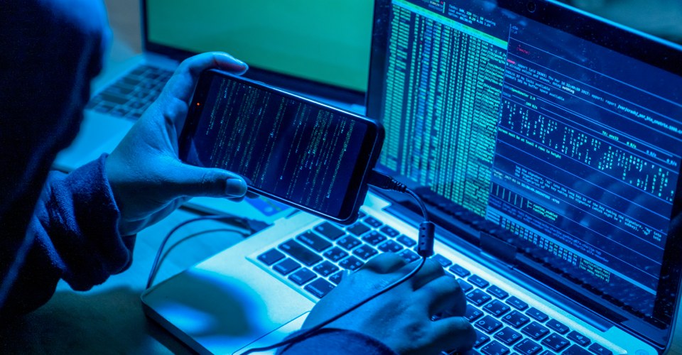 Злам камер біля маршрутів НАТО: чому це стосується кожного власника IP-пристрою