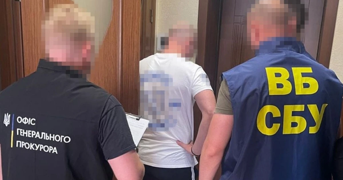 Вилучені гроші та документи під час обшуків у справі заступника голови Хмельницької ОВА