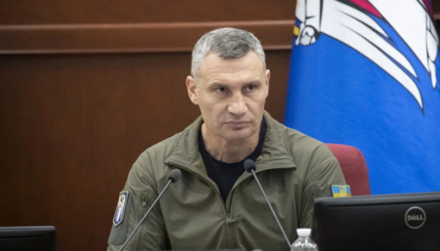 Уламки російського безпілотника впали на відкритій території у Дніпровському районі Києва